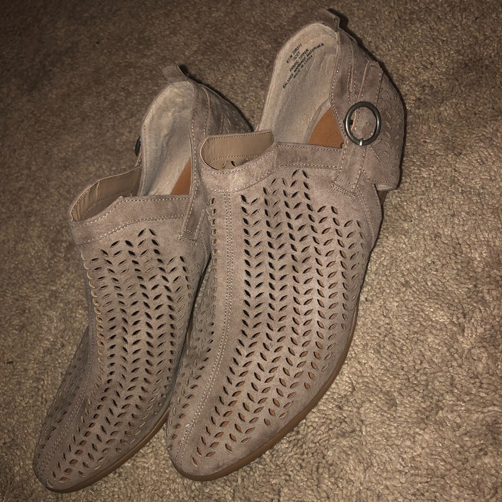 Tan sophie17 booties